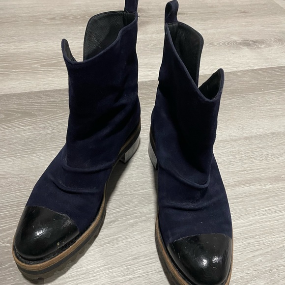 Stephen Venezia ankle boots, navy, size 8 - Picture 3 of 6